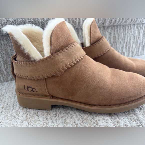 UGG Shoes - UGG McKay ankle boots in chestnut suede with genuine shearling lining. Sz 8